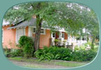 St. Augustine, Florida (FL) Bed & Breakfast: A full breakfast is served. Every morning Gibbs prepares a full-course gourmet breakfast for his guests in the common dining area upstairs.Located on a quiet residential street, The Saragossa Inn is based on the essence of family and considers children of all ages. The Inn is located in the historical district only blocks from the heart of St. Augustine?s historical business district.
