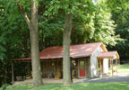 Louisville, Kentucky (KY) Bed & Breakfast: Enjoy complete privacy including a two person Jacuzzi tub, separate shower, queen size bed, complete kitchen (stocked with breakfast foods), covered porch with swing and gas grill. A beautiful in ground swimming pool is located on the property.