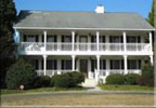 Fayetteville, North Carolina (NC) Bed & Breakfast: The perfect B&B when you want to get away from the routine, but still have all the comforts of home. You'll find our rooms comfortable and cheerful and our garden a pleasure to wander in. We provide the comfortable experience you're looking for at competitive rates. This B&B has close proximity to Fort Bragg, Greenville, Dunn and Wilmington.