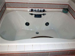 Heavenly Hideaway - Whirlpool tub for two