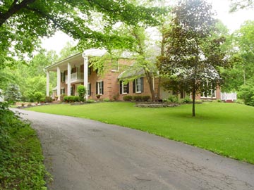Cascade Lakes Bed and Breakfast - Middletown, Ohio