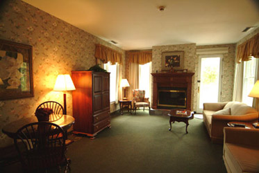 Red Maple Inn Bed & Breakfast - Burton, Ohio