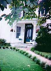 DOE RIVER INN BED & BREAKFAST